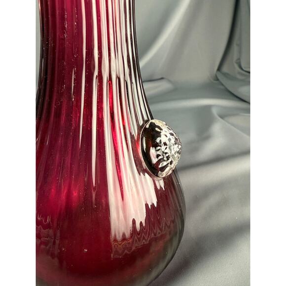 Vintage Cranberry Red Art Glass Vase Hand Blown Ribbed Prunts Murano Style 7" - Picture 5 of 8